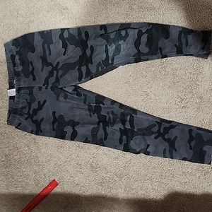 Camo leggings